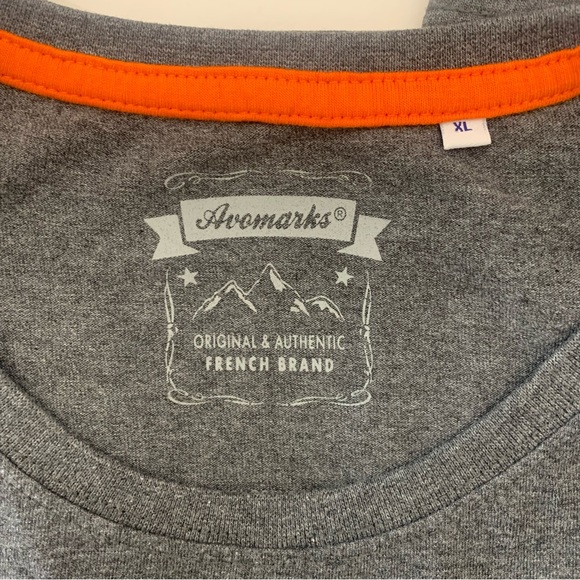 Zermatt Mountain Switzerland Emblem T-Shirts. Size: (XL) - Picture 8 of 9